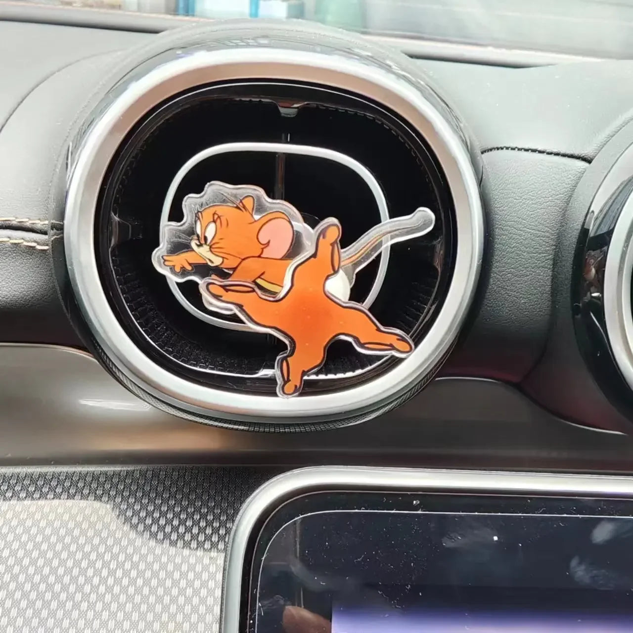 Crayon Shin-Chan Car Vent Ornament – Anime Acrylic Air Freshener Clip