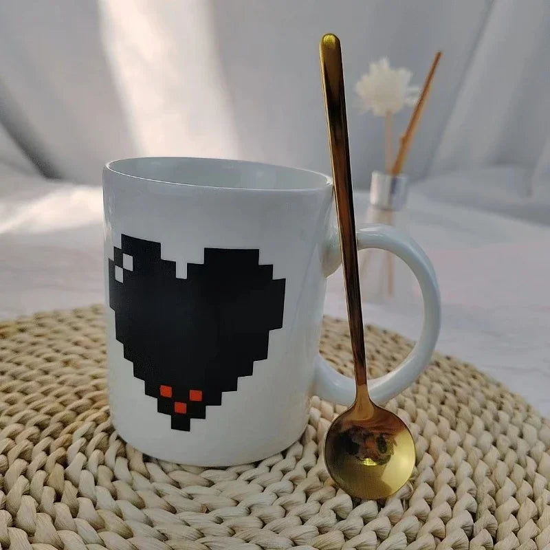 Magic Color-Changing Game Mug – Heat Sensitive Coffee Cup