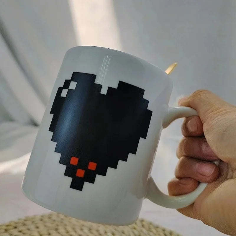 Magic Color-Changing Game Mug – Heat Sensitive Coffee Cup