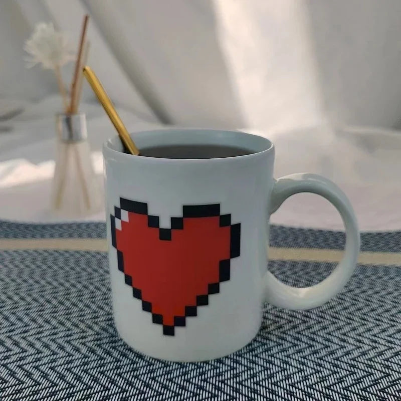 Magic Color-Changing Game Mug – Heat Sensitive Coffee Cup